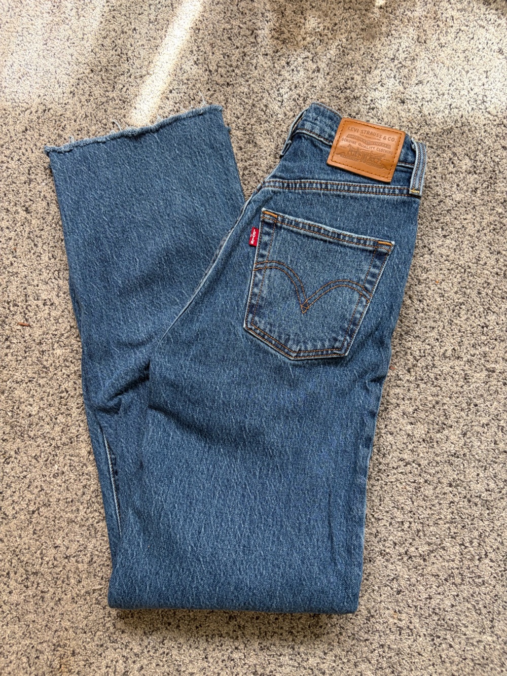 Levi’s High Rise Ribcage Jean 24x29